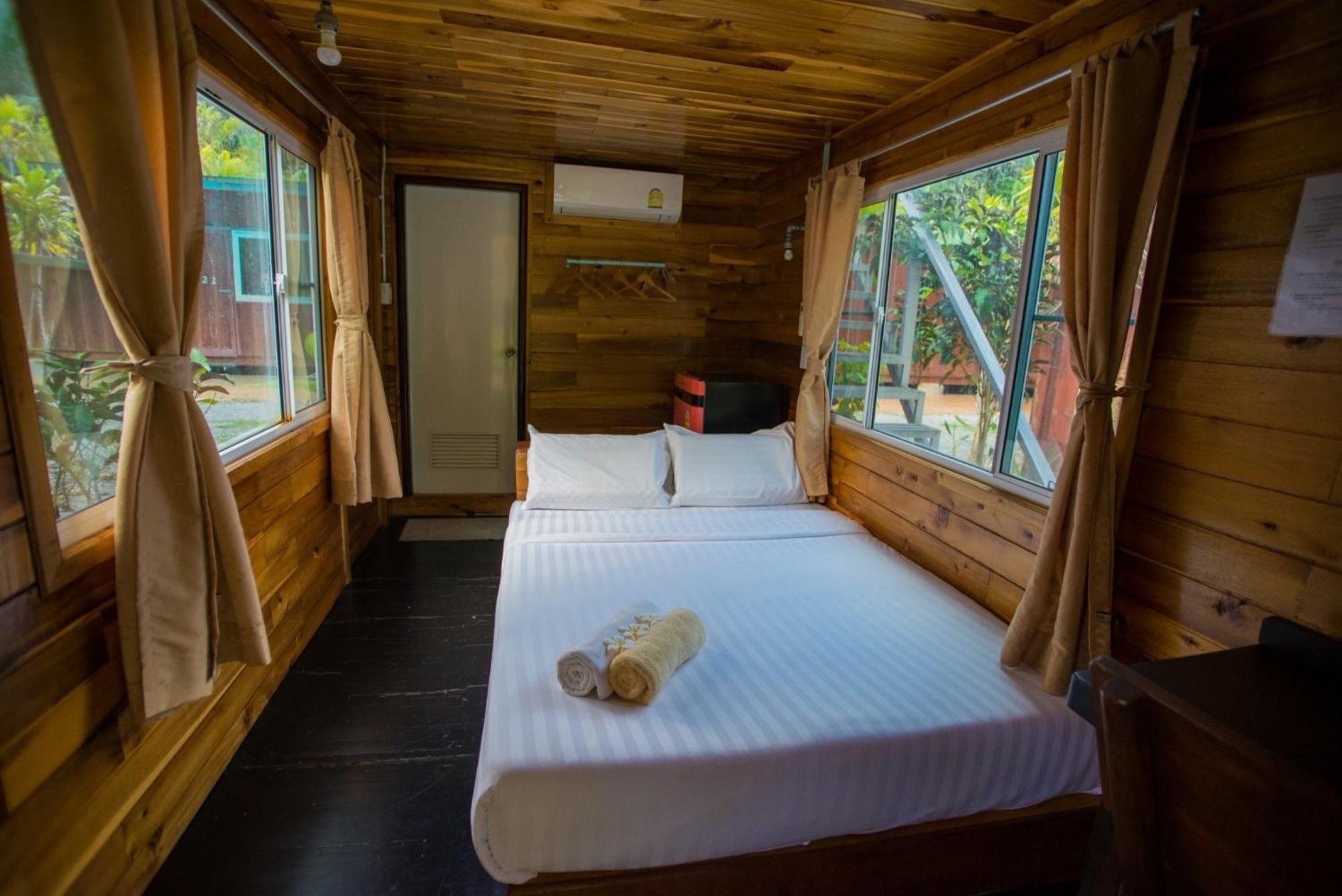 The Camper Lodge Khao Sok Ban Bang Bon Экстерьер фото