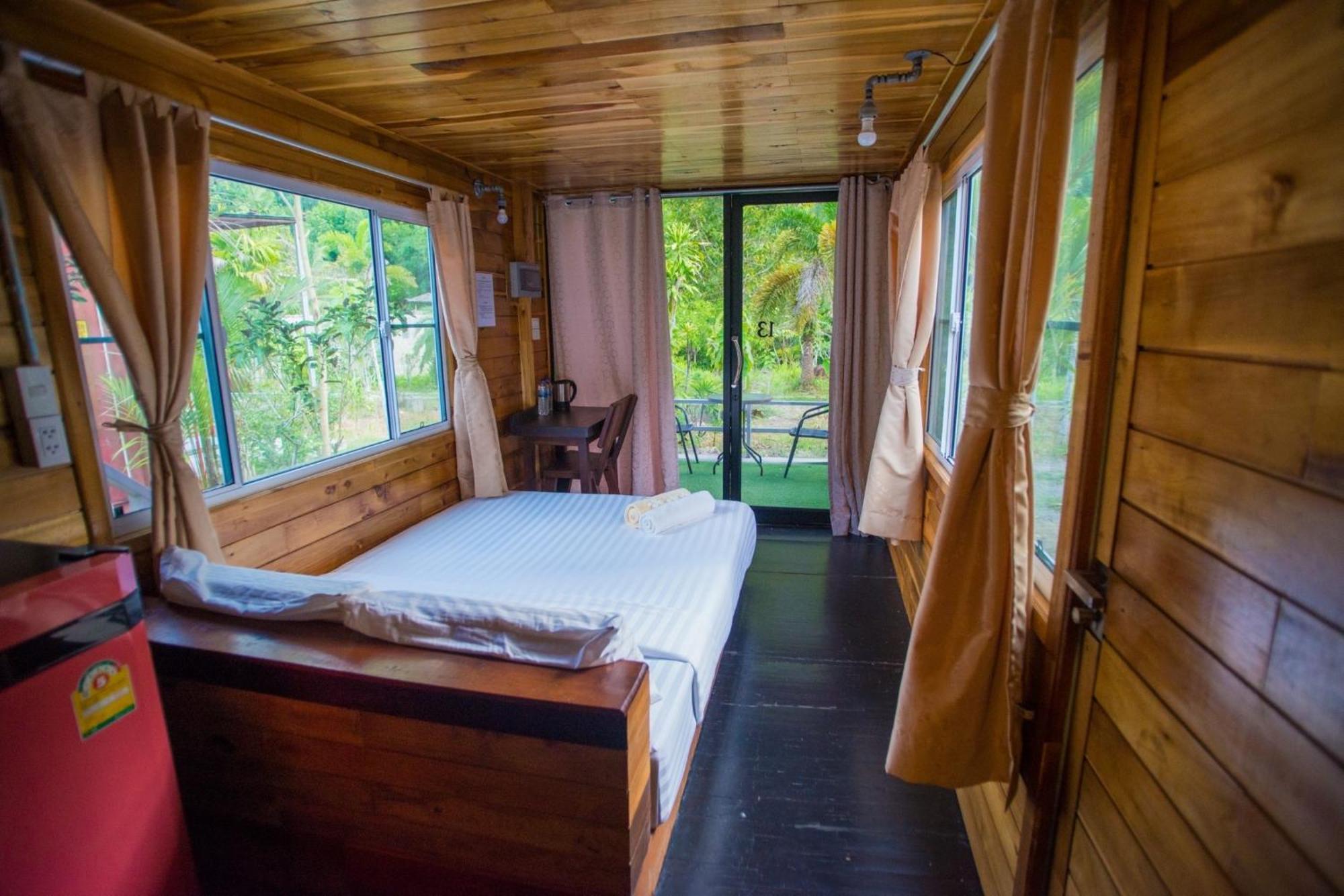 The Camper Lodge Khao Sok Ban Bang Bon Экстерьер фото