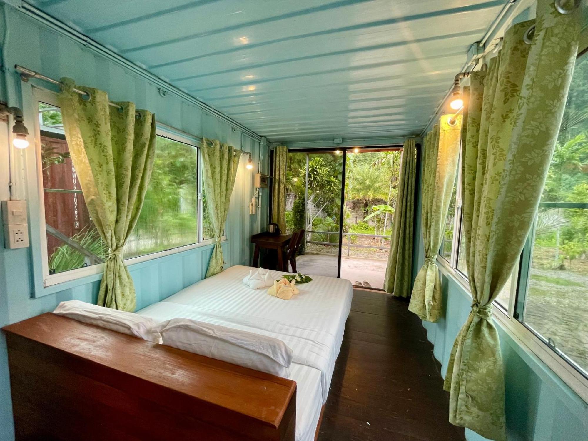 The Camper Lodge Khao Sok Ban Bang Bon Экстерьер фото